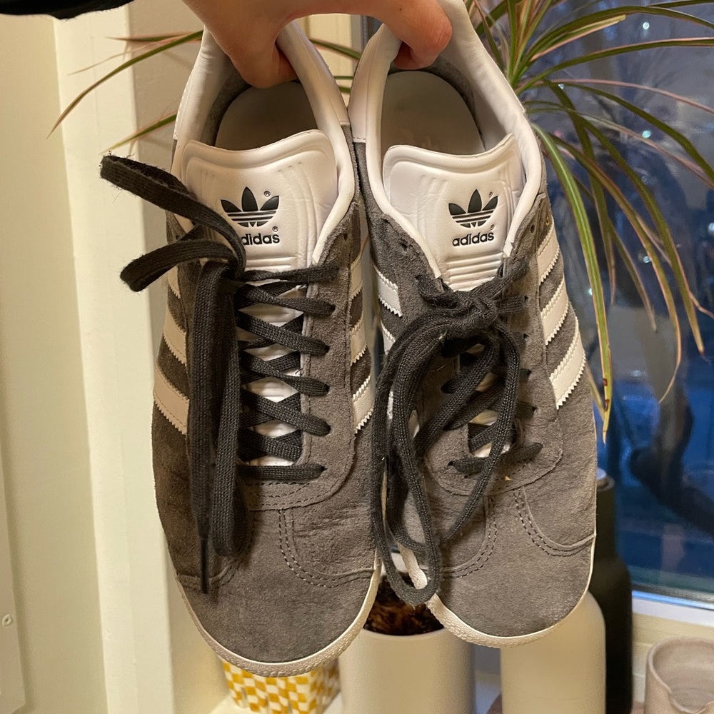 Adidas Gazelle Sneakers in Grey Suede